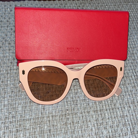 Fendi Accessories - Fendi Sunglasses